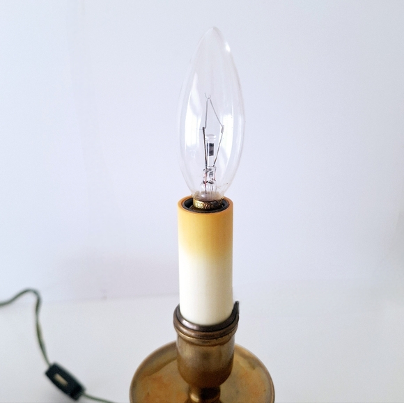 Small vintage brass desktop light - Picture 6 of 9